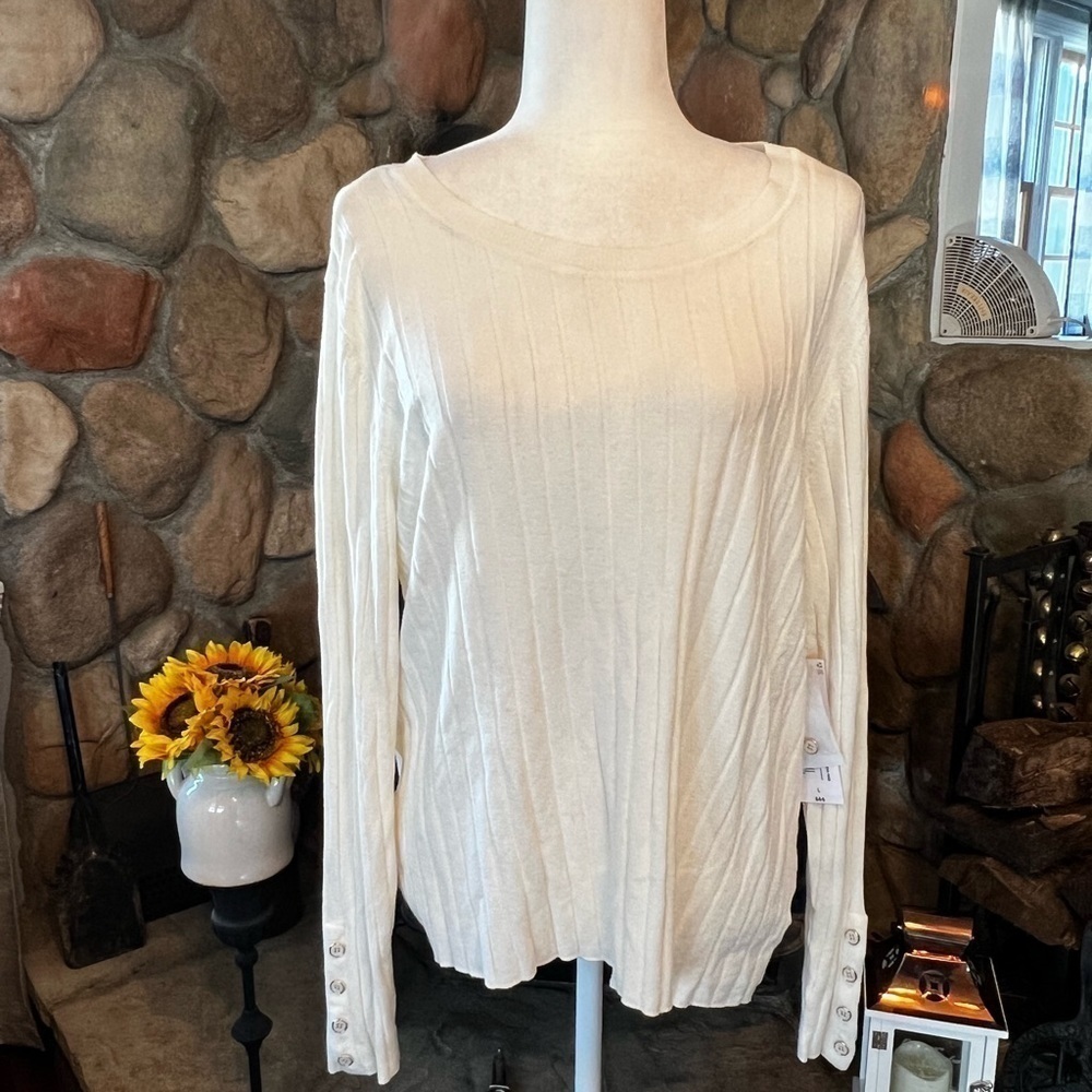 Liz Claiborne Women's Crew Neck
Long Sleeve Pullover Sweater NWT